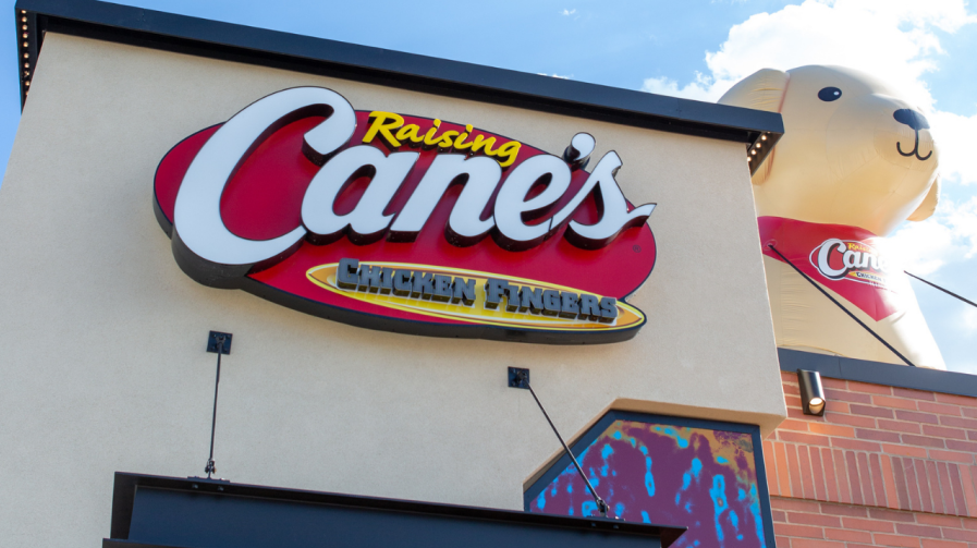 Raising Cane’s Chicken Fingers – Union Station, Washington DC - TOP Fast Food Restaurants In DC